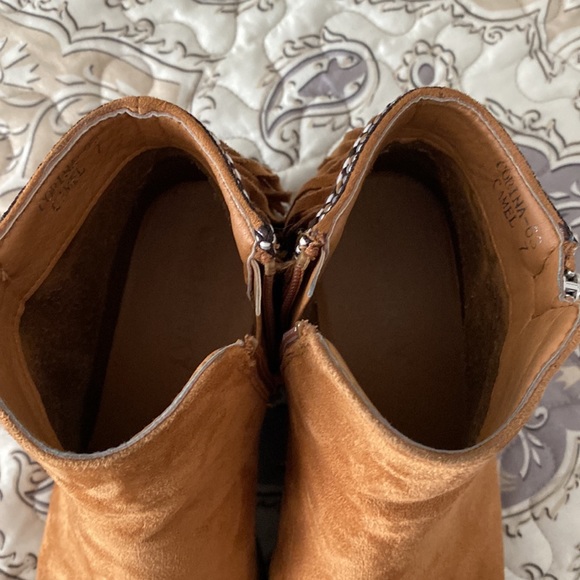 Booties - Picture 4 of 5